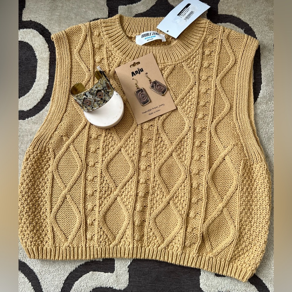 NWT Give Me Something Cropped Knit Vest- Boutique Item By Double Zero